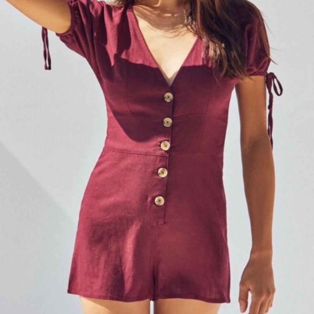PacSun Romper (never worn)